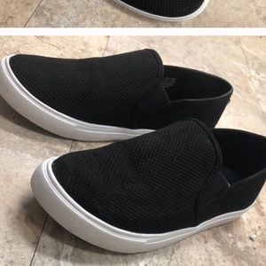 Super cute steve madden sneakers